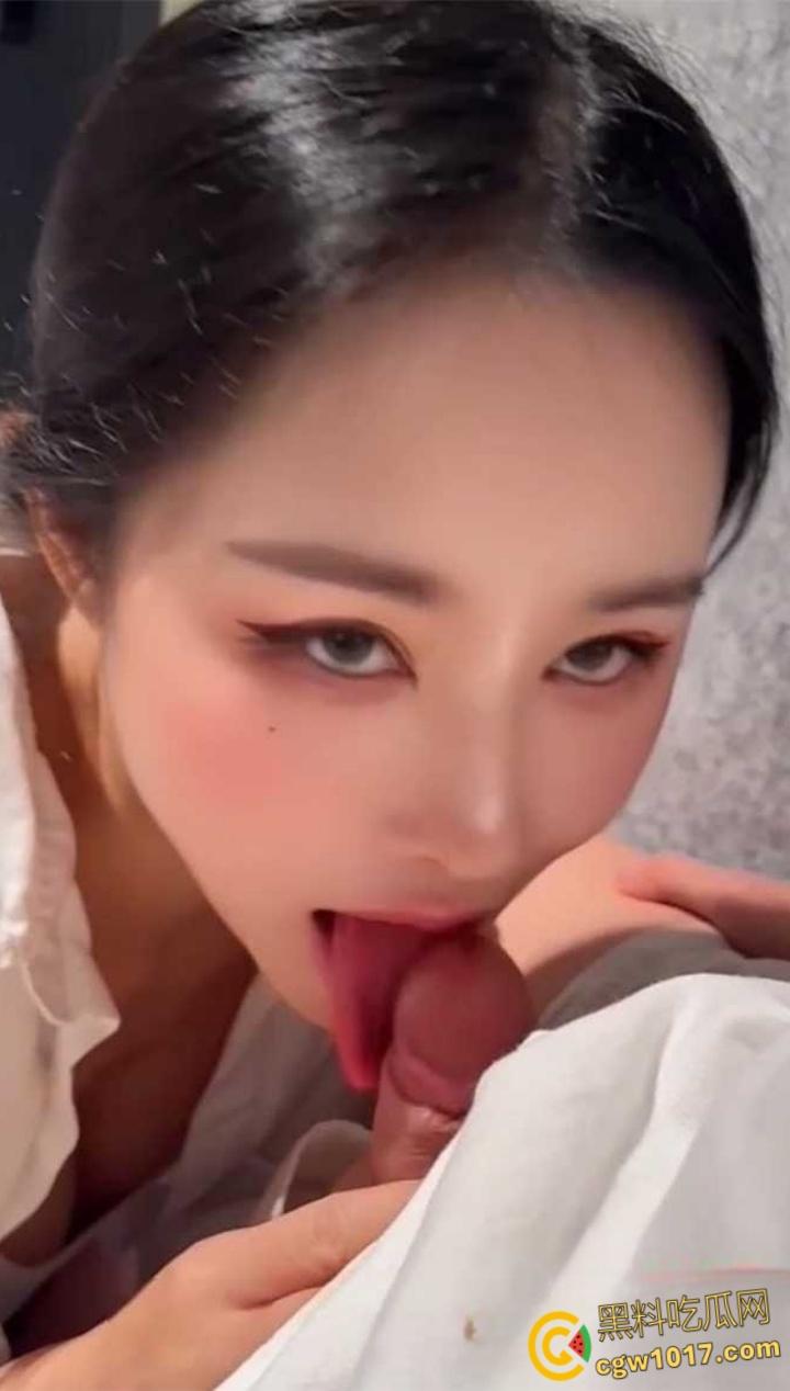 巨乳网黄【汐梦瑶】,商场透明玻璃屋隔窗做爱,被路人夫妻驻足围观,当众后入刺激翻倍,淡定摇奶顶臀疯狂交欢!-2