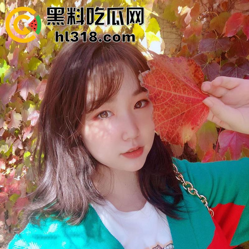 福建厦门大学【何欣玥】 文艺范巨乳尤物,两颗巨乳得有十斤,网上到处勾引发骚,被男友发现曝光!-1