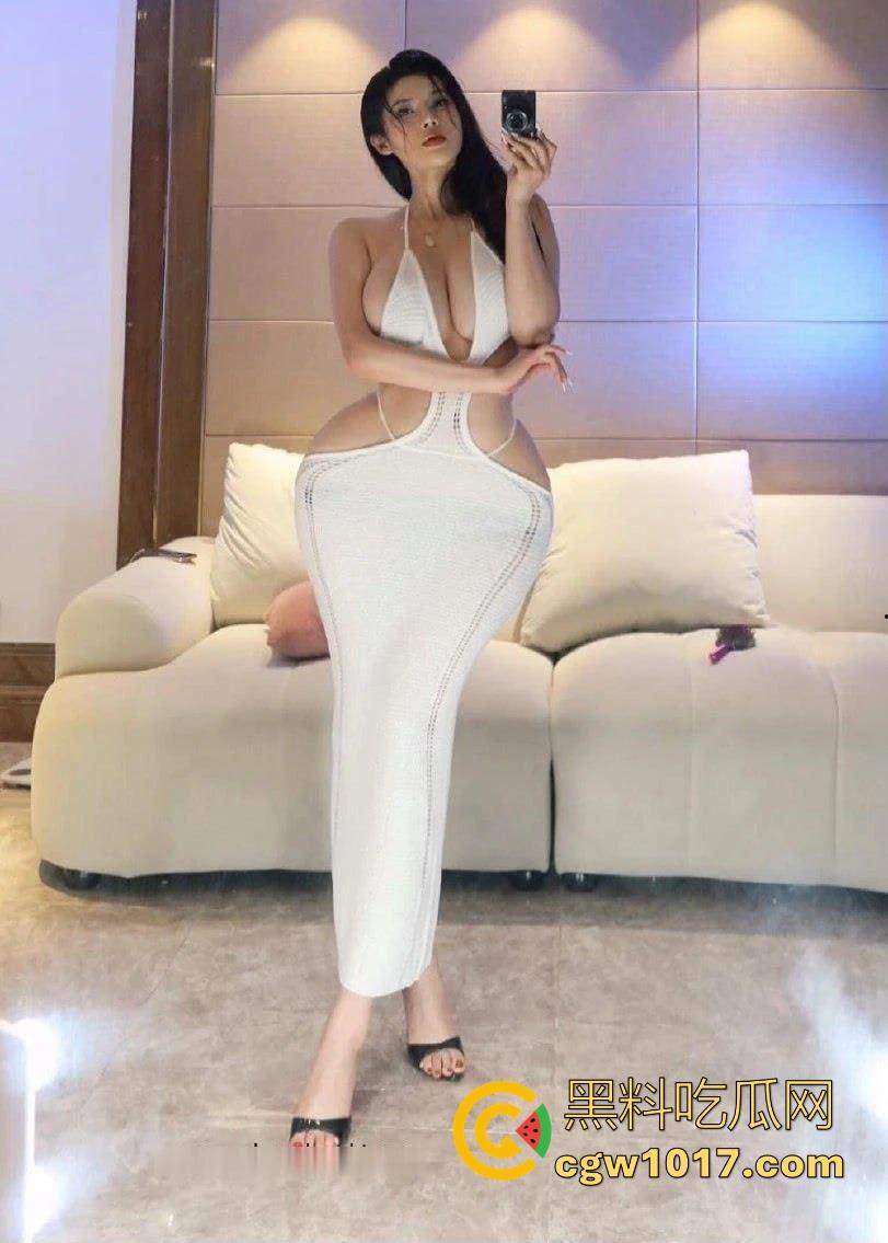 抖音网红【山雀queen】超大屁股骚货骚逼,给金主发的超绝身材私拍被曝光流出,这身材不知道能榨干多少个男人啊!-6