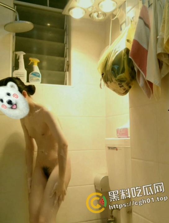 衡水中学妹子洗澡自拍 发给男同学满足变态羞耻心 高考前帮同学舒缓压力是吧-7