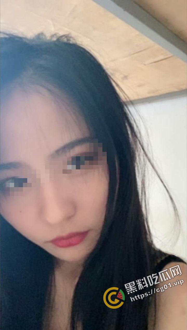 东北鹤岗 在校舞蹈生 被钱男友训成母狗 爆出不雅视频 流出-1