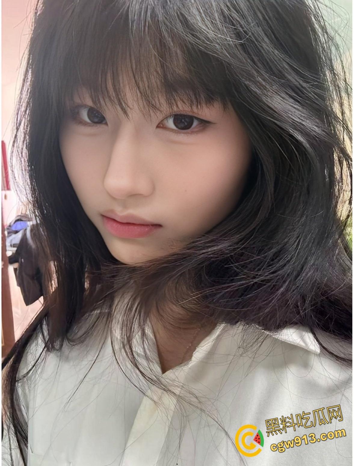 武汉纺织大学【王芷若】，清纯外表下爱穿女仆装，被男友掐脖激情调教，清晰对白淫荡又搞笑 ！-1