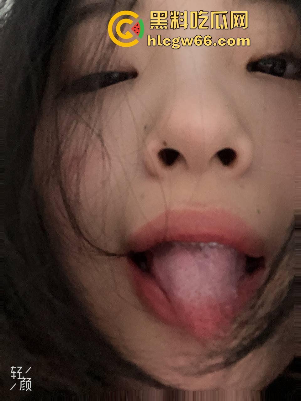 武大学妹『 邵斐』床上骚成狗,颜值一般皮肤很嫩,被无套爆草抓头发猛操爽得跟发情母狗一样!-7