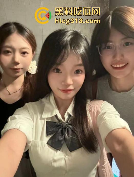 浙江理工学院【林筱沫】性爱视频曝光！勾引健身教练 大胆健身房后入 清纯反差小骚鸡！-2