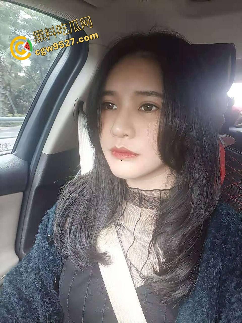 湖南女销售【苏美娜】，瞒着男友和客人多人运动，前后夹击三洞齐开，从肛塞到整个肉棒插入一脸的享受 !-5