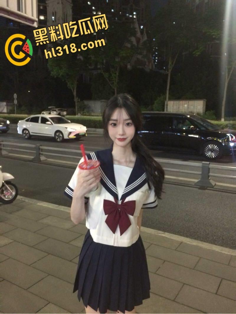 推特献妻绿帽男【暖暖小淫妻】,绿帽老公灌醉老婆玩3P,喝醉的老婆淫荡发骚,跟单男边调情边爱爱 !-2