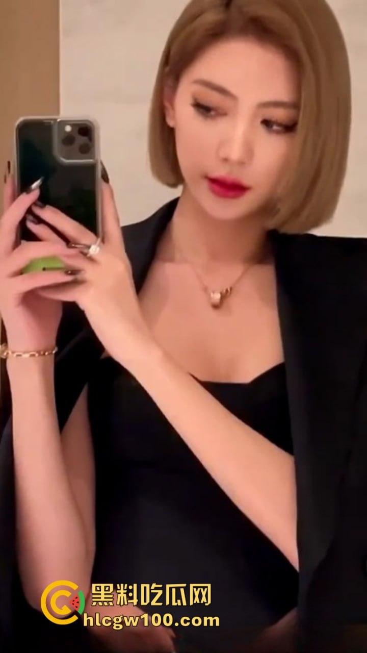 那些年错过的少女如今已成骚妇 当年得不到现在求着操 各地风骚淫妇卖逼出轨调教合集强势流出!-3