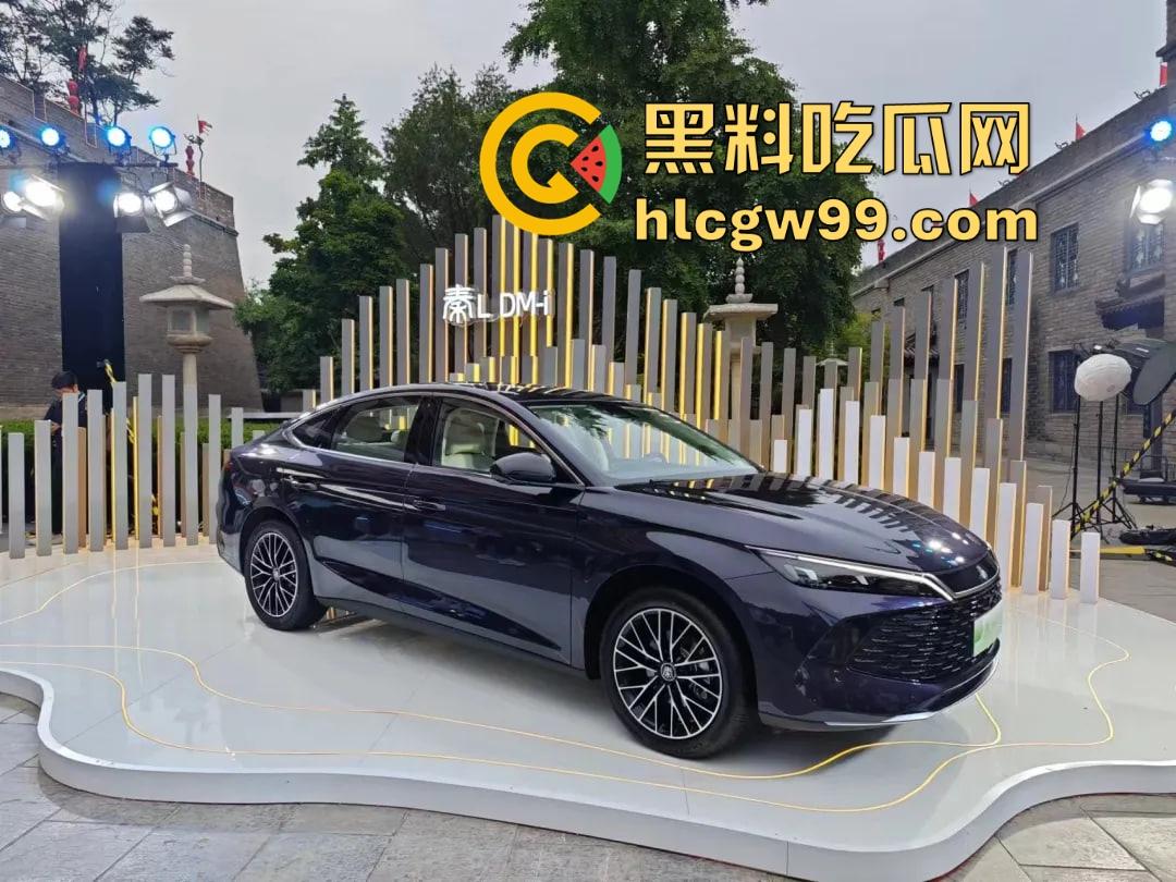 懂车帝高速直播比亚迪秦L智驾功能,车差点撞墙,方向盘还画龙,头铁直播不怕比亚迪法务警告?-1