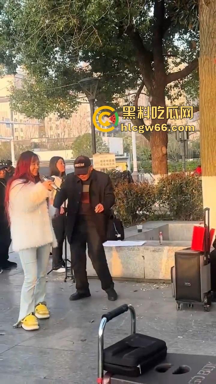 山西晋城榜一大哥线下打赏真实版拒绝中间商，拒绝平台抽成主播秒送身，钱花在刀刃上！-7