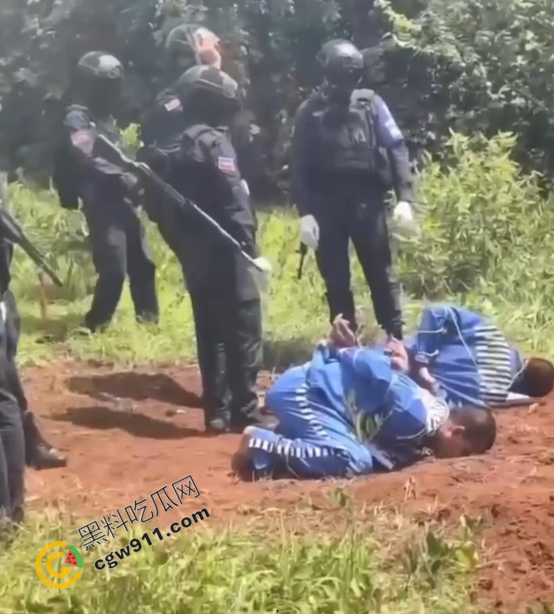 缅甸木邦枪决现场视频流出!枪声轰鸣,血流成河,七命赴死,凄惨一幕惊心动魄-7