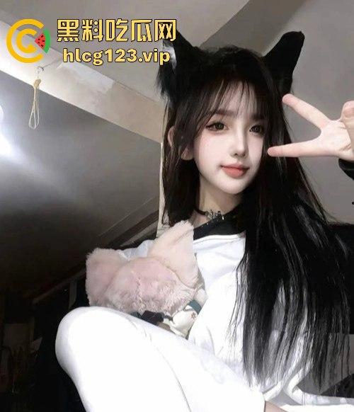 抖音小网红【虎孃Pan】全裸骚舞曝光!润滑液摩擦,全程骚得让人顶不住!-7