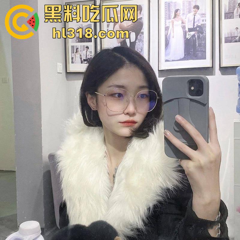 清纯颜值白富美【张欣玥】,表面富家千金背地里骚母狗一条,给主人深喉吃屌淫靡喘息,大量不雅视图流出!-5