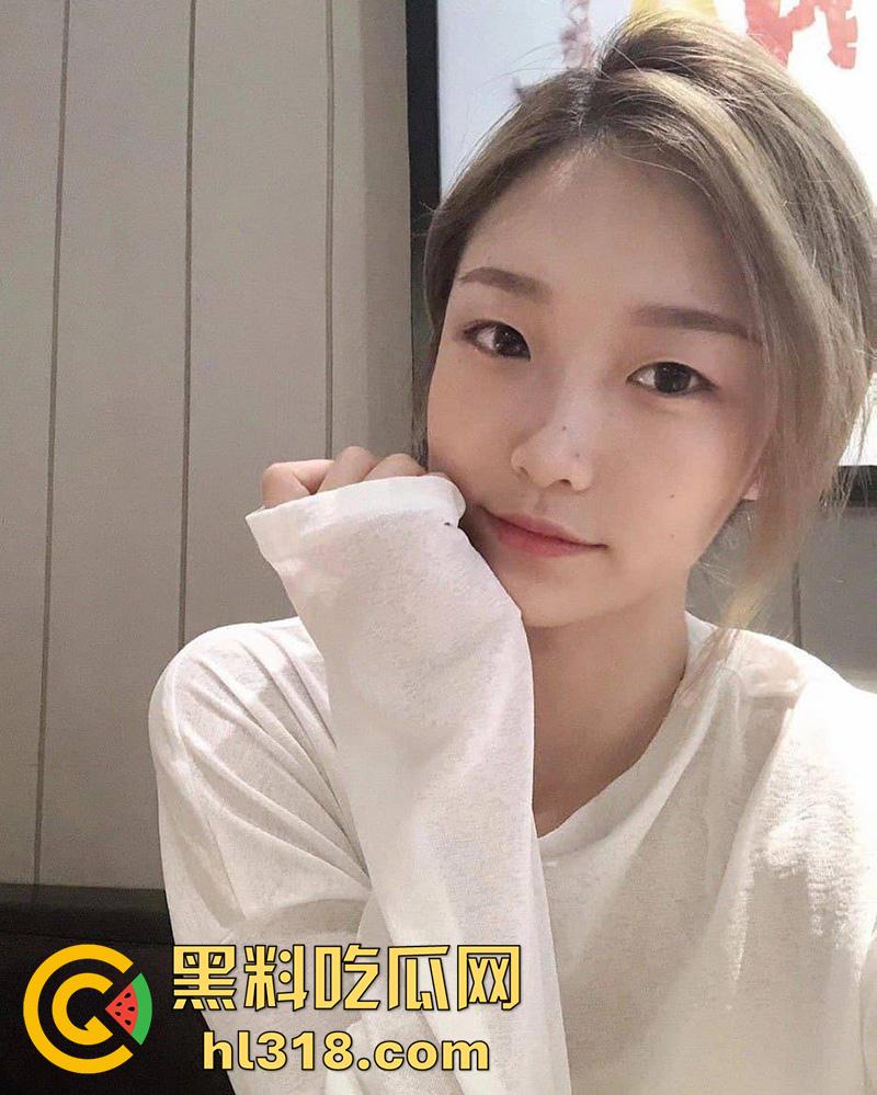 清纯颜值白富美【张欣玥】,表面富家千金背地里骚母狗一条,给主人深喉吃屌淫靡喘息,大量不雅视图流出!-6