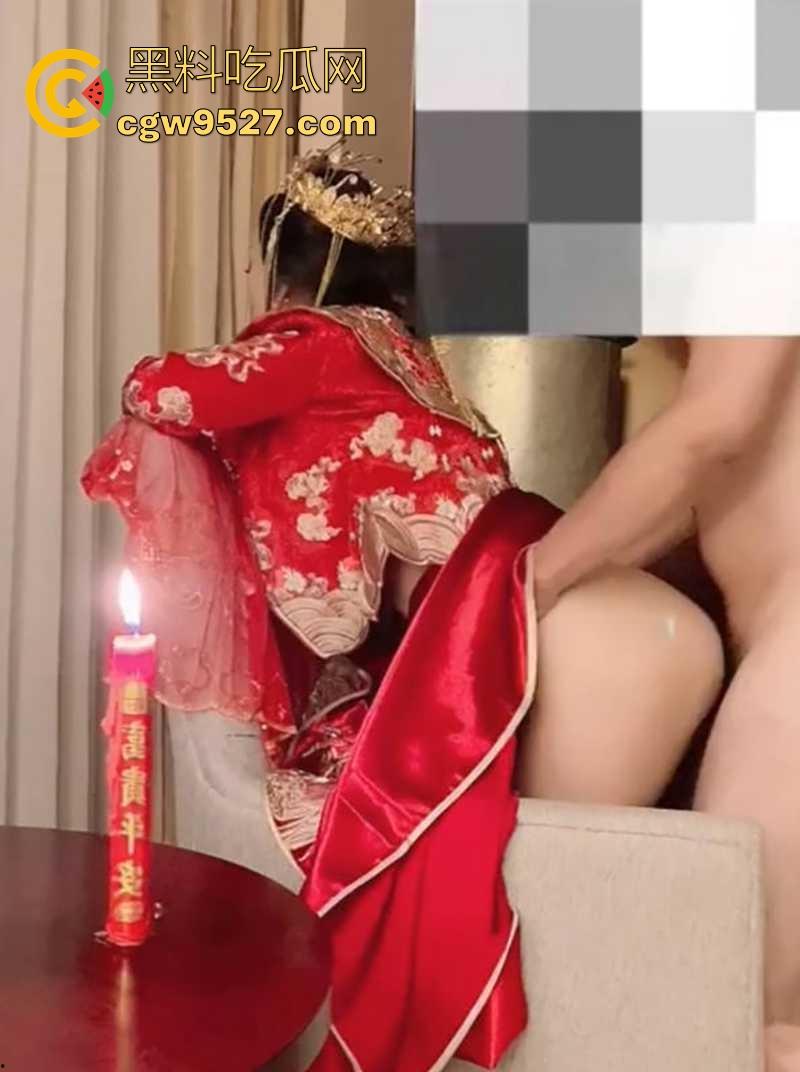 极品人妻熟女【半糖兔兔】新娘做爱视频，翘奶黑毛若隐若现，口交时眼神勾魂，性感身材与反差魅力让人血脉喷张！-4