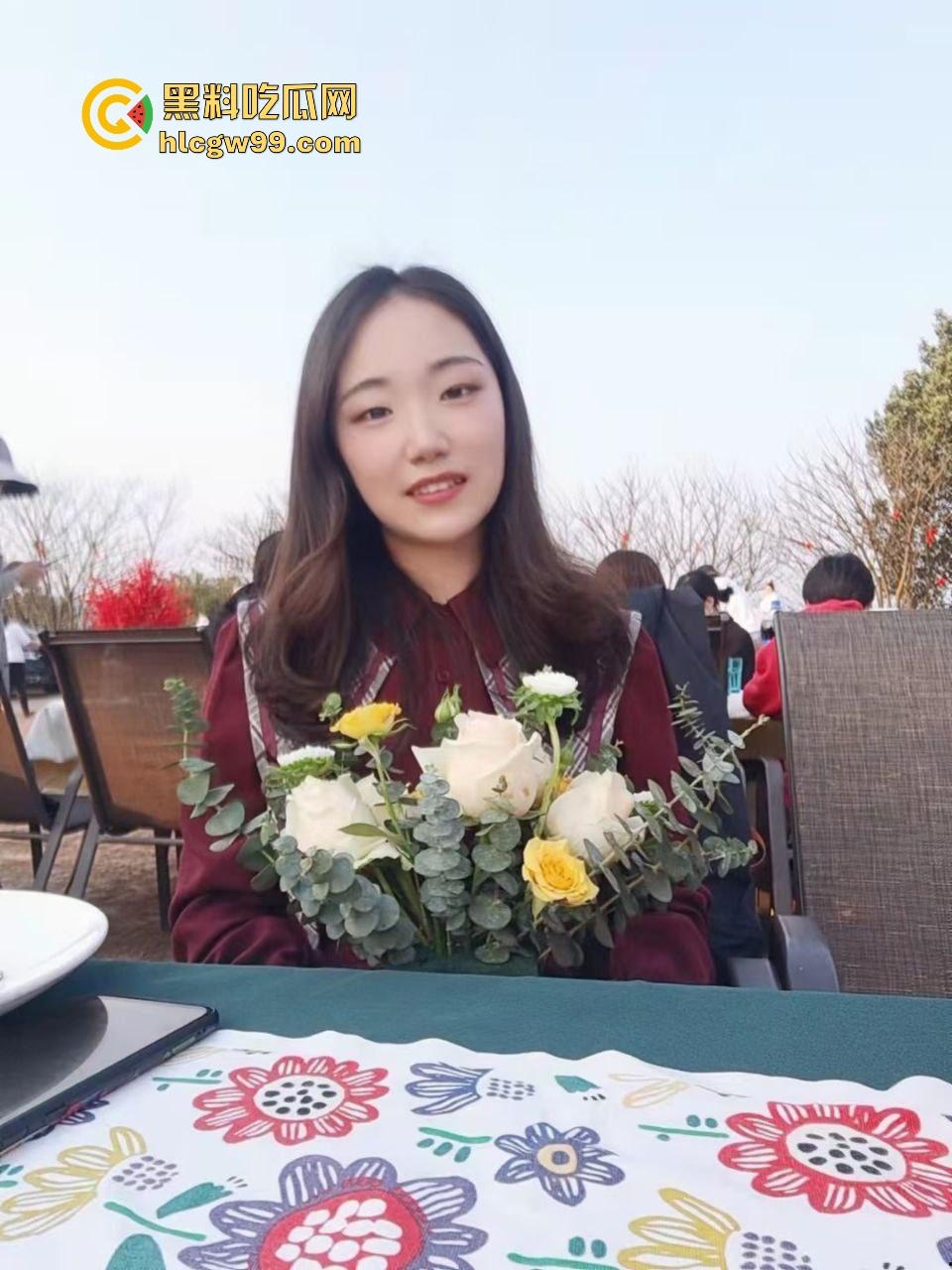 黑龙江科技大学【景若淼】被前男友爆料!眼镜母狗学生妹6年前自慰视频流出,反差骚货已成人妻!-2