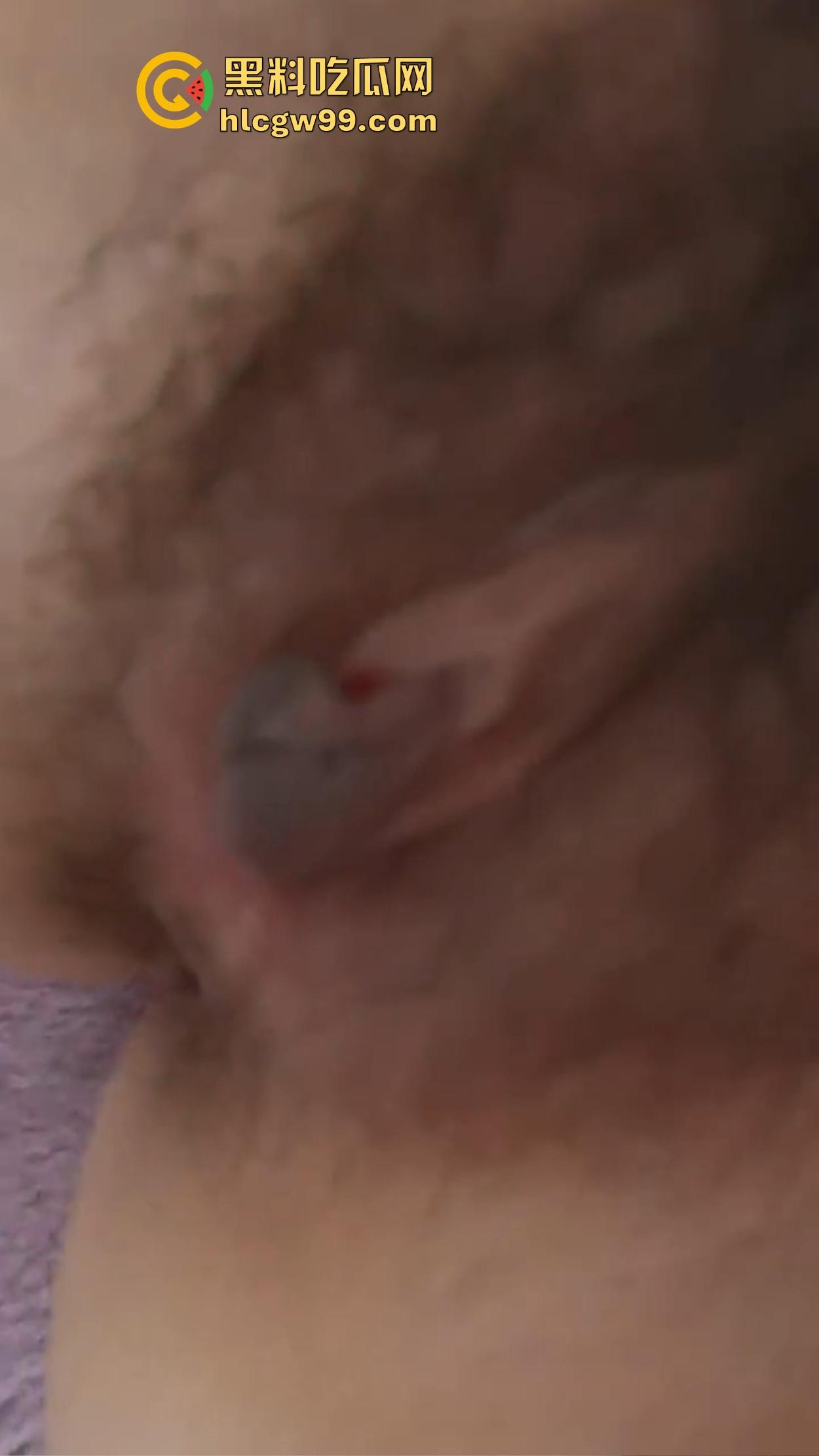 黑龙江科技大学【景若淼】被前男友爆料!眼镜母狗学生妹6年前自慰视频流出,反差骚货已成人妻!-9