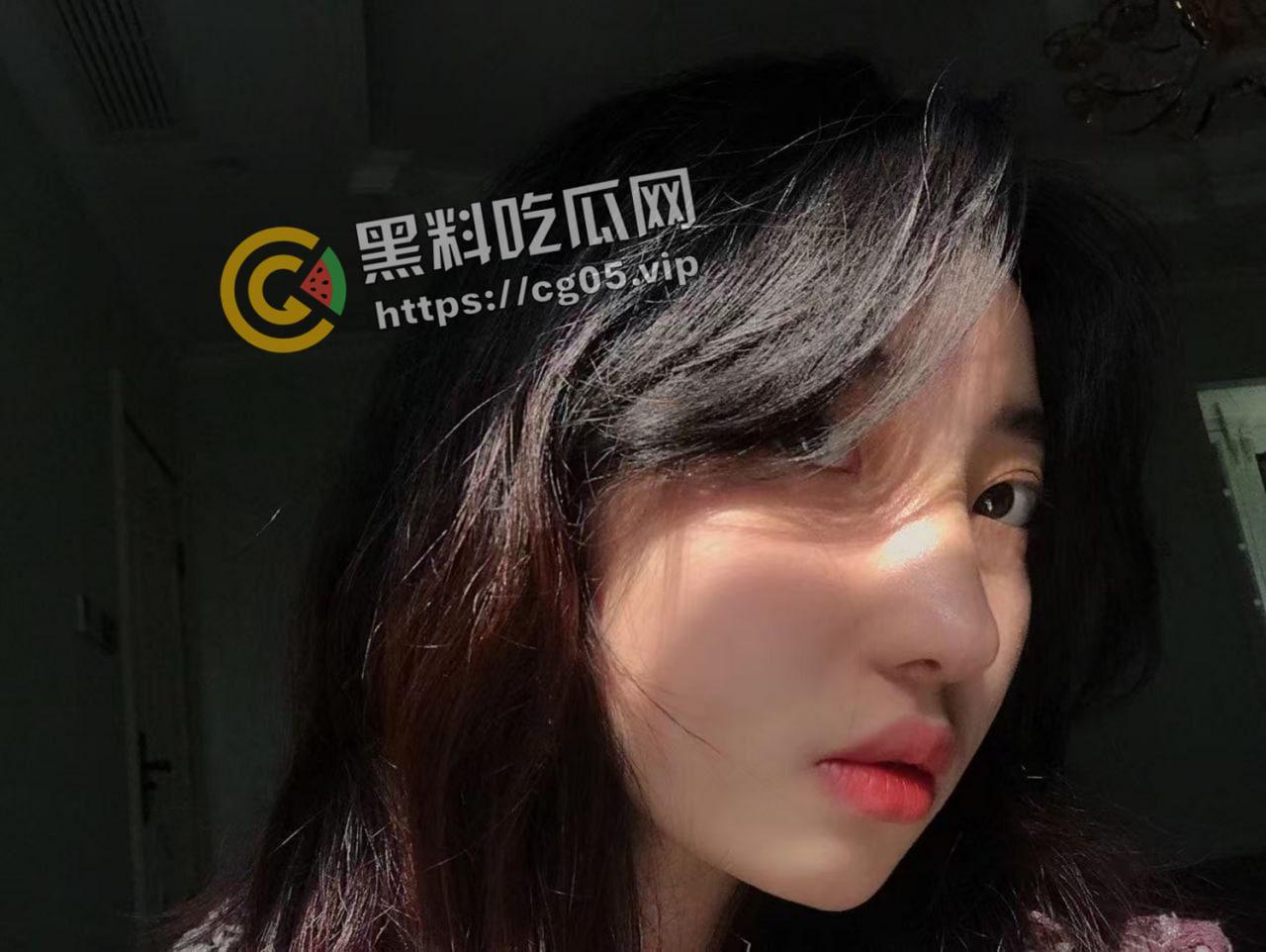 瓜友投稿！自己女神被猪拱了 因爱生恨将其视频流出  甜美妹子被肥猪暴击 惨叫连连-4