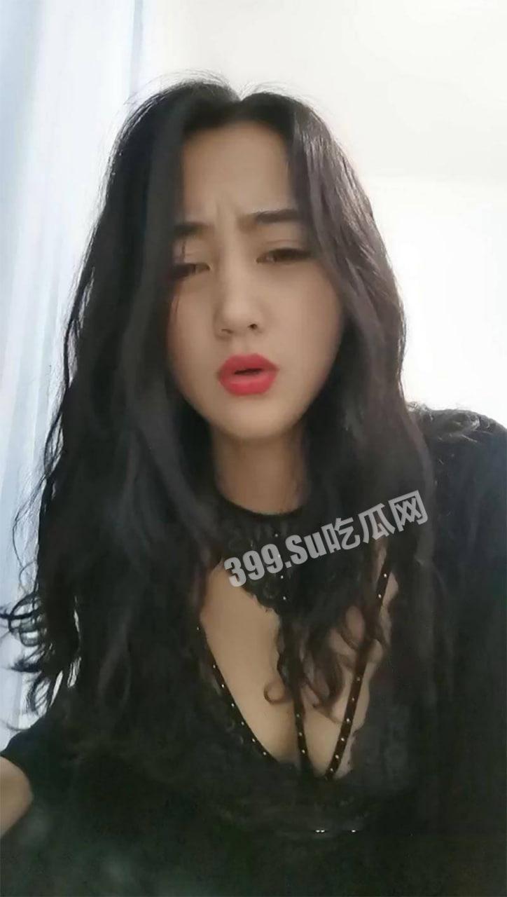 安徽师范大三 苏茜 下海主播「梵生」 直播时被同学认出！各种类型信手拈来，玩得就是反差-1