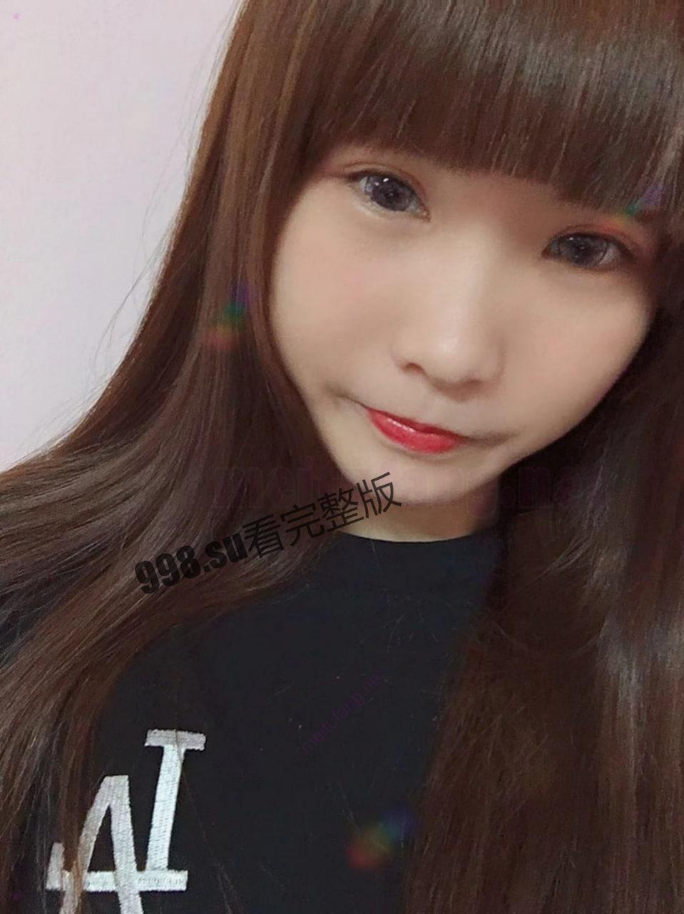 【反差女友】情侣泄密❤️被假经纪人忽悠主动掰开鲍鱼的高一嫩妹-1