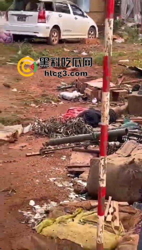 缅甸内战升级！路边尸横遍野，惨状曝光让人不寒而栗！-6