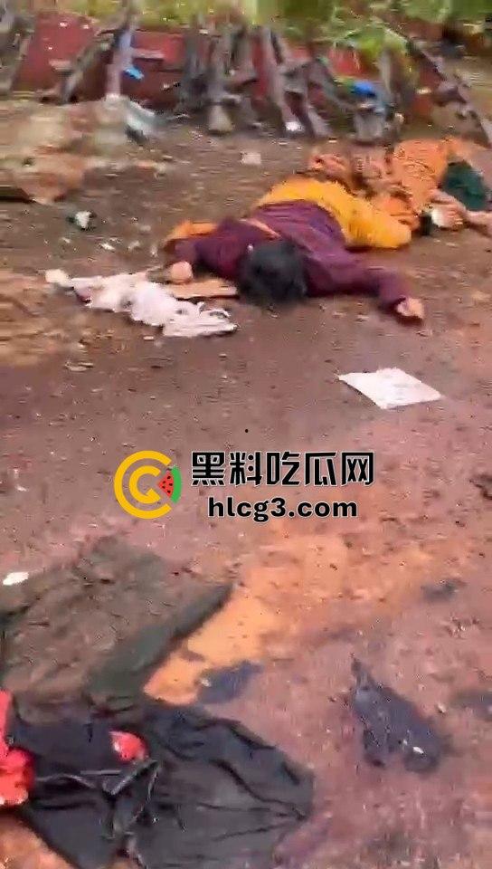 缅甸内战升级！路边尸横遍野，惨状曝光让人不寒而栗！-7