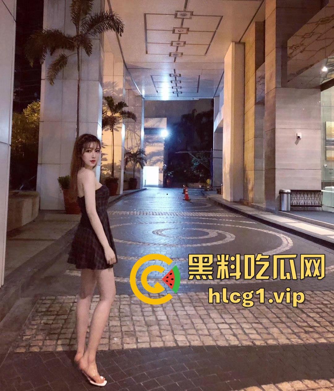 独家泄密!网红模特私密做爱自拍曝光:激情时刻全程录下,口爆、骑乘、疯狂吸吮让人目不转睛!-2