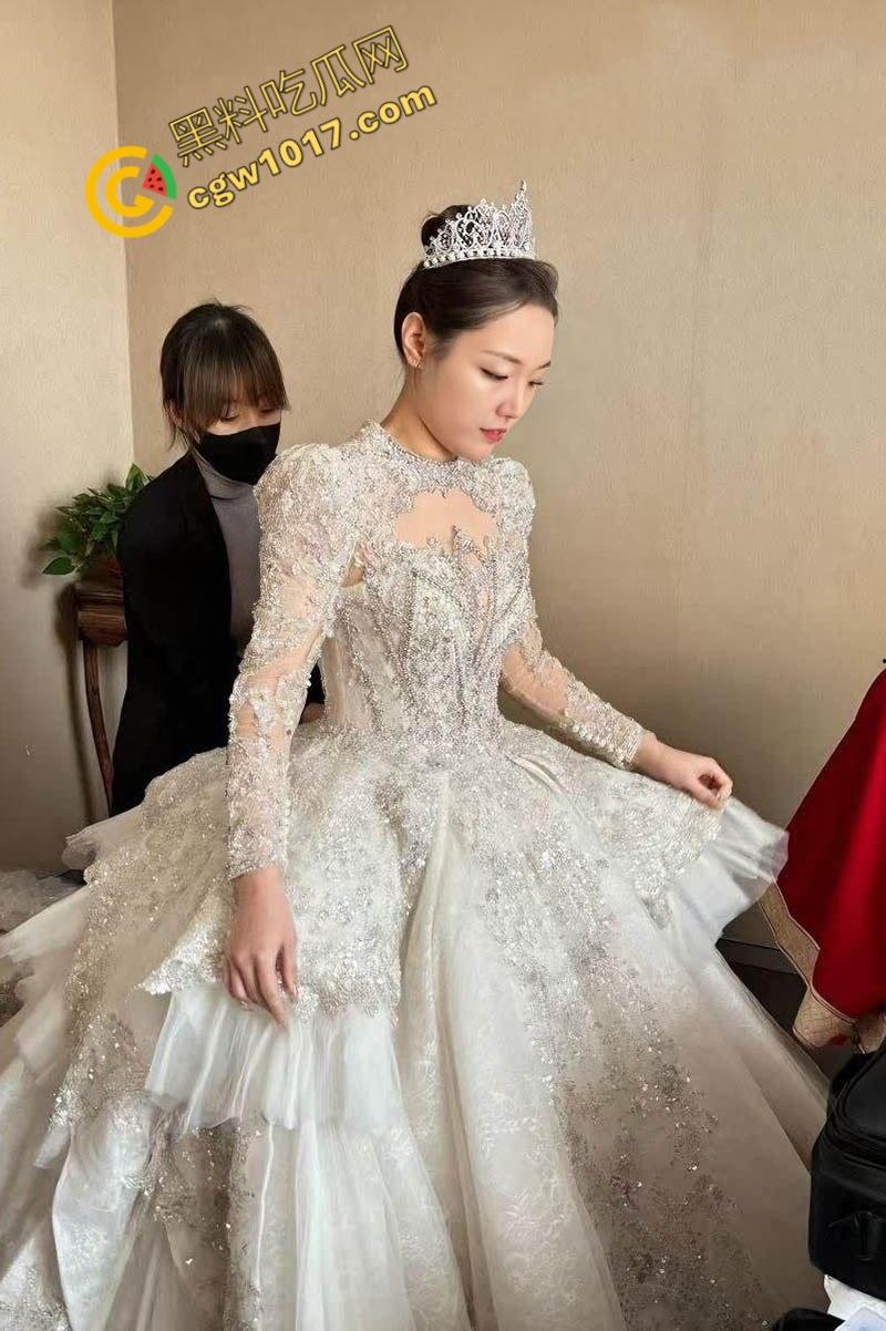 厦门人妻【刘思琪】婚前狂热自慰视频曝光!外表甜美内心淫荡,自慰镜头惊艳惊骇,私密桃色春光瞬间爆炸全网!-1