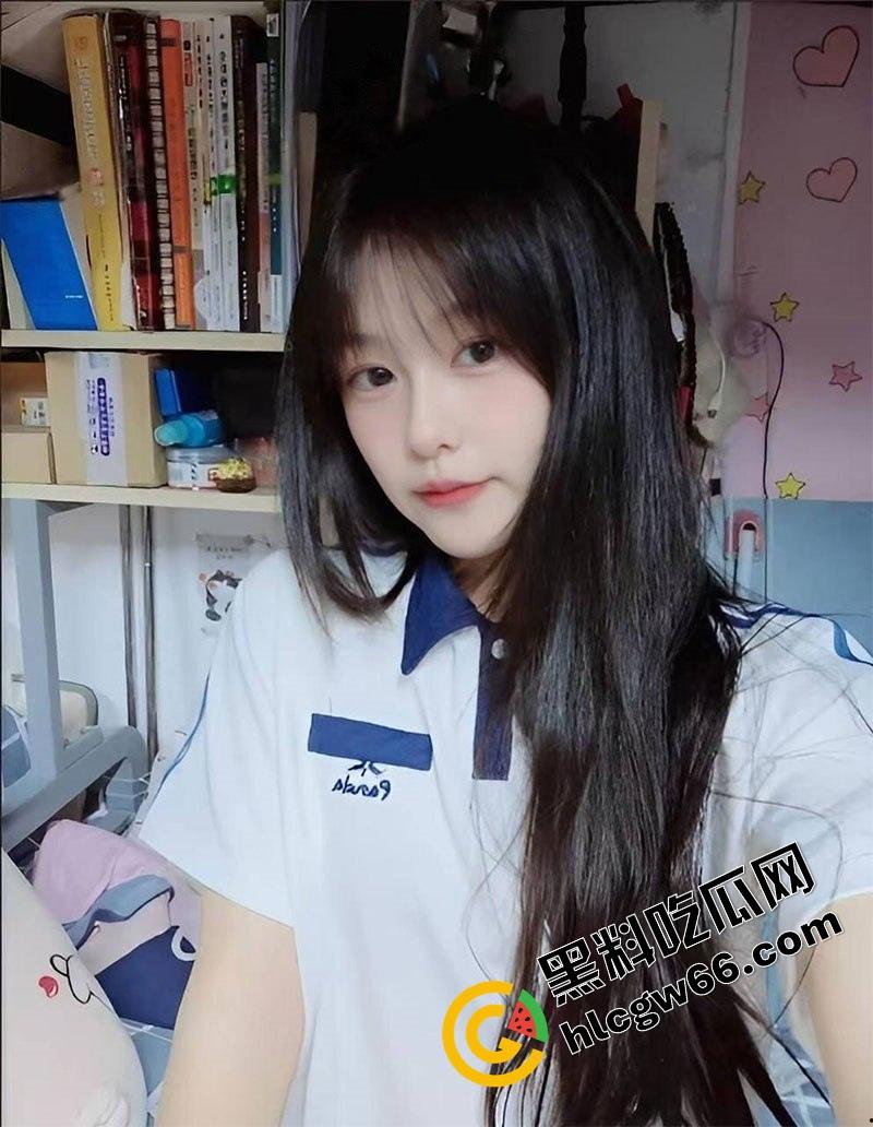 温医大骚货【潘晓蕾】私拍流出,洗澡露奶掰逼诱惑,被猛男后入干到哆嗦,床都干塌了!-1