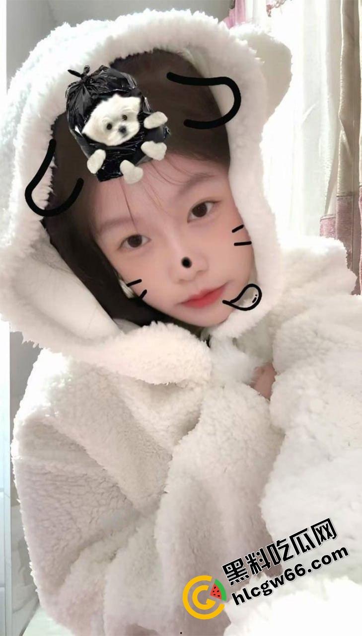 温医大骚货【潘晓蕾】私拍流出,洗澡露奶掰逼诱惑,被猛男后入干到哆嗦,床都干塌了!-2