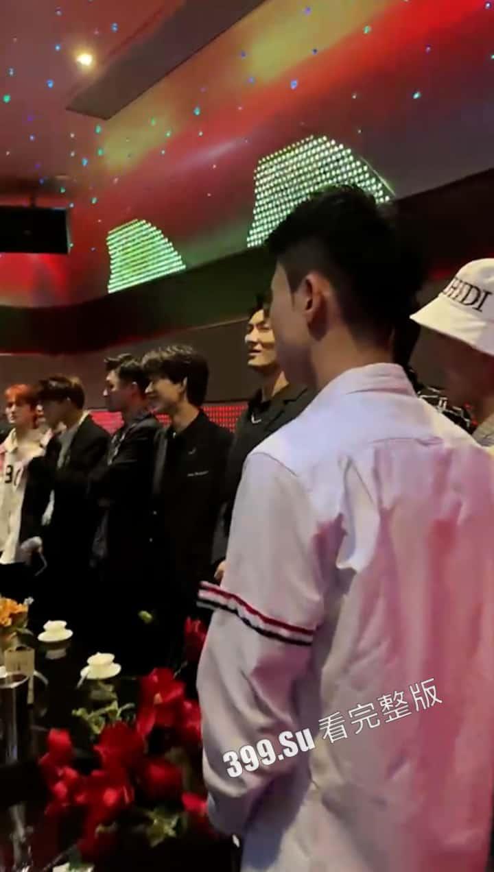 牛郎男妓篇  反正这钱赚的我一点都不眼红  都是他们应得的 （二）-7