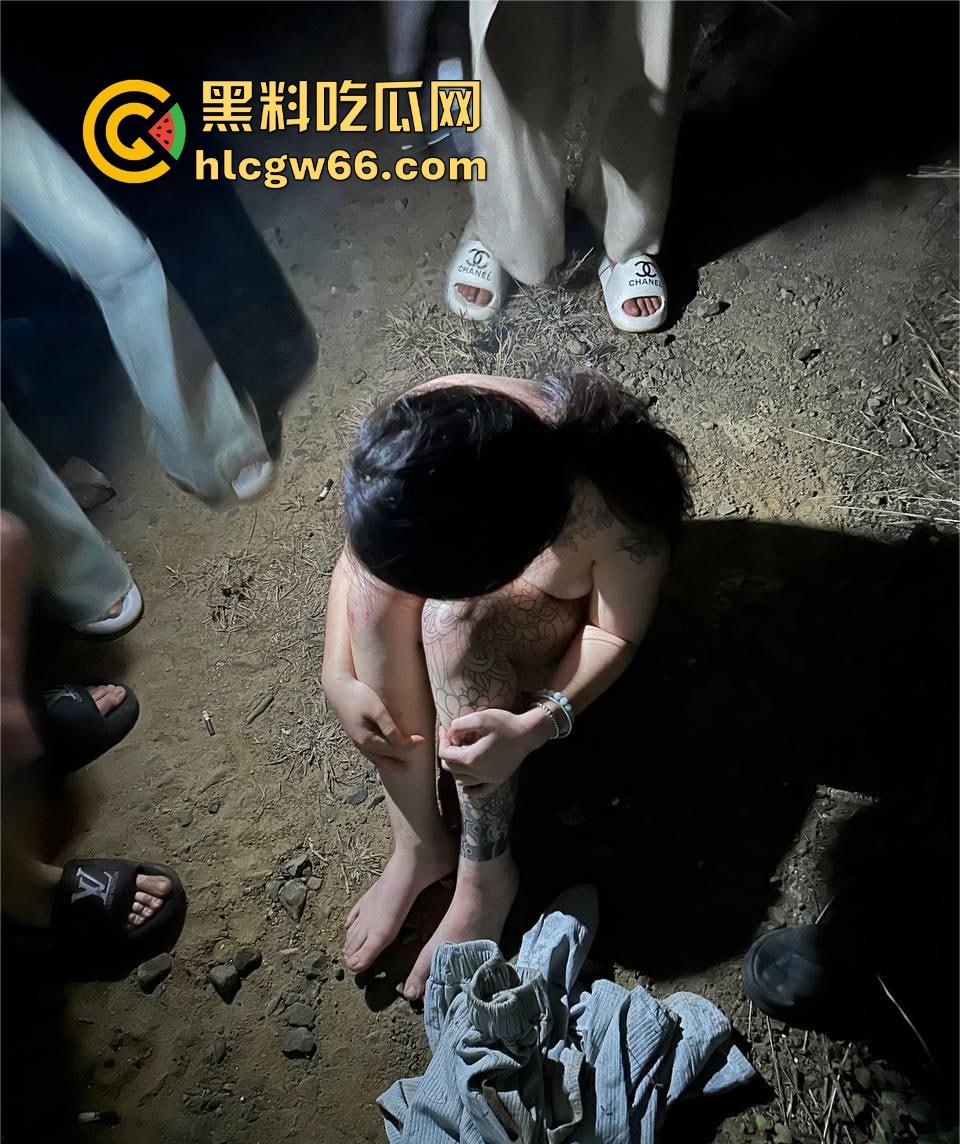 广东湛江雷州精神小妹 知三当三被一群精神小妹扒衣殴打 小妹妹这奶肯定保熟-7