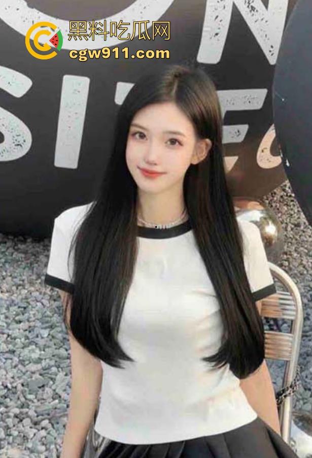 海角乱伦！制服骚姐黑丝足交，无套猛插花式做爱，每一次都到顶，激烈乘骑被肉到潮喷颤抖！-1