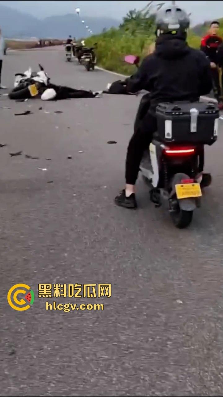 玩车就是玩命！两大学生借车带妹 超速飚车不慎相撞 一死一废-3