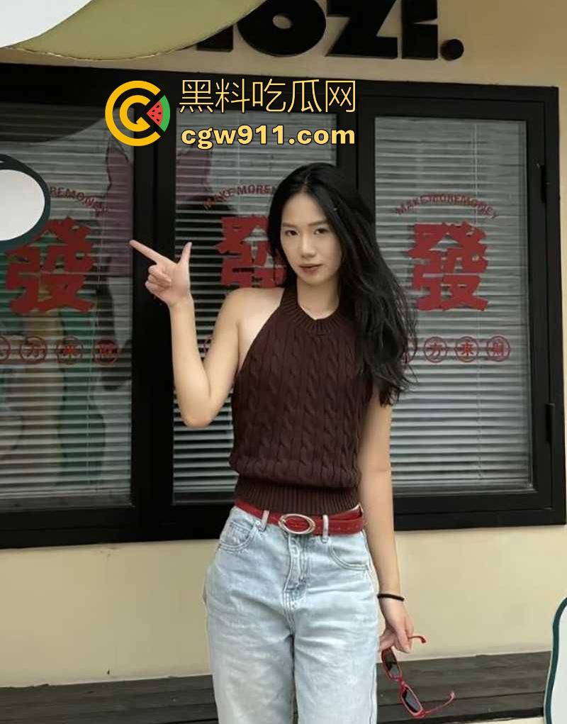 约炮上海电力大学社团美女主席,高颜值极品女大,约炮成瘾拍自慰淫片撩骚,被炮友操的淫水直流!-4
