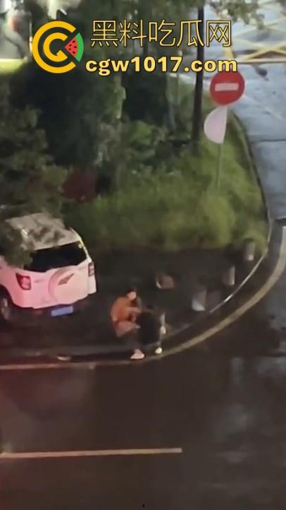 舔狗的终极下场,辛辛苦苦得到的女神一不开心就狂删自己耳光,只求女神能原谅,不是用得着这么卑微嘛!-4