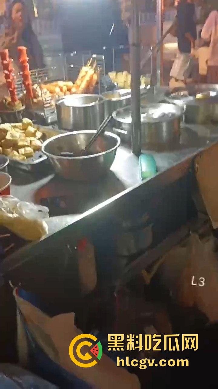 湖南长沙路边摊臭豆腐制作全过程曝光!网友现场考察直呼太惊人!-9