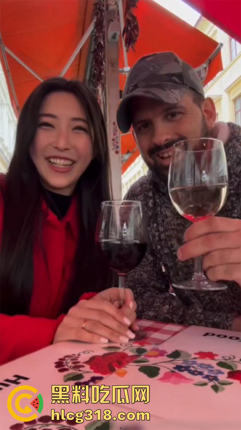 亚裔留学生被老外搭讪,当场直接带回家共浴爆操,翘臀大奶身材极品,被大屌爆操淫叫不断!-1