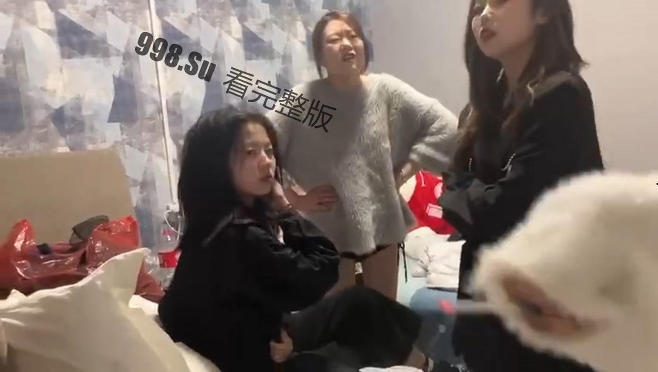 山东日照海乐迪 KTV 霸凌事件 黑衣女子被围殴 跪地磕头求饶-7