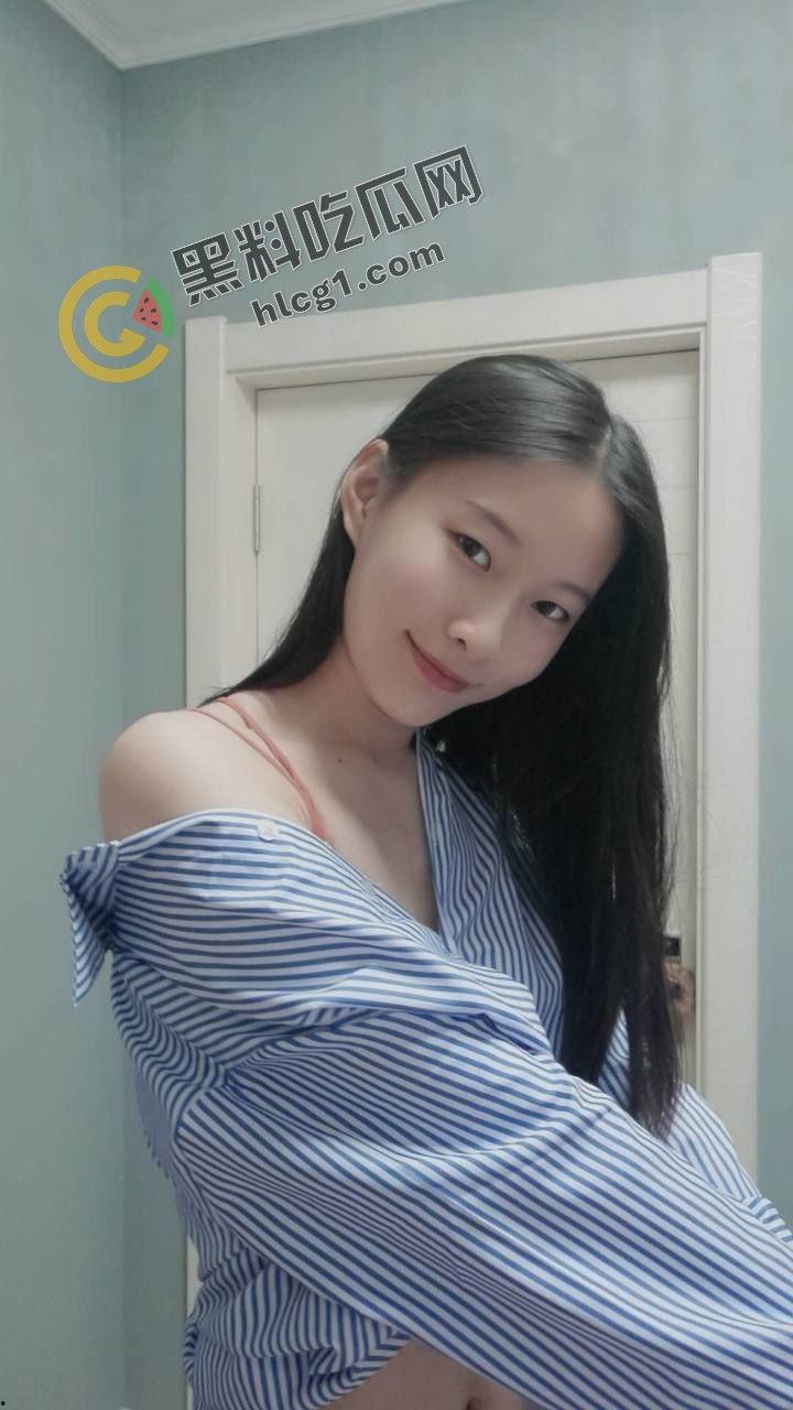 长白山旅游学院李蕾蕾的双重生活:乖巧学霸与床上荡妇的惊人对比!-6