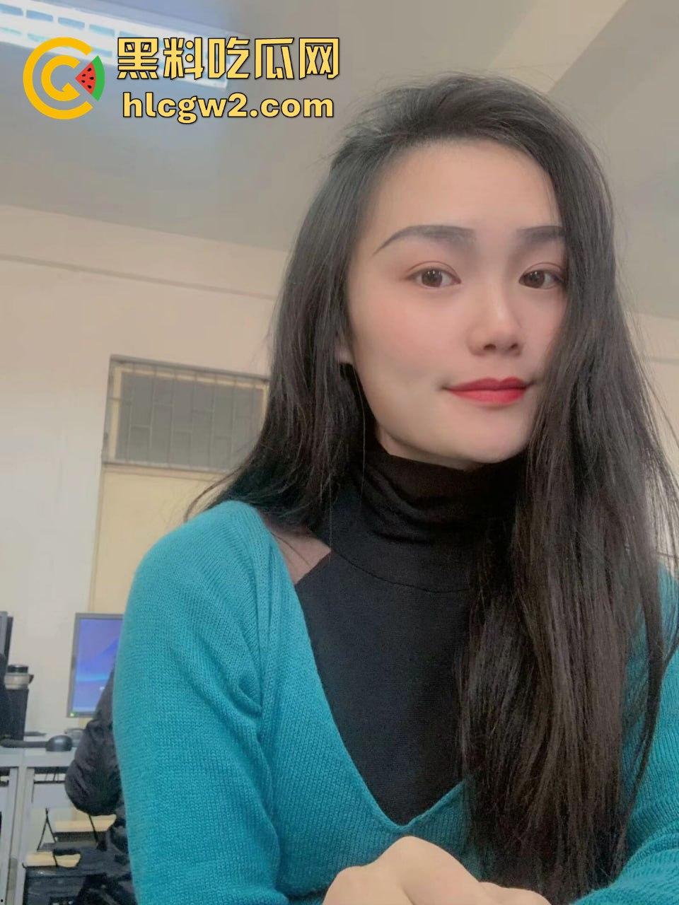 山西阳泉艺校舞蹈老师【靳可儿】私密自拍流出!和男友激情泄密,尺度大得看得脸红!-1