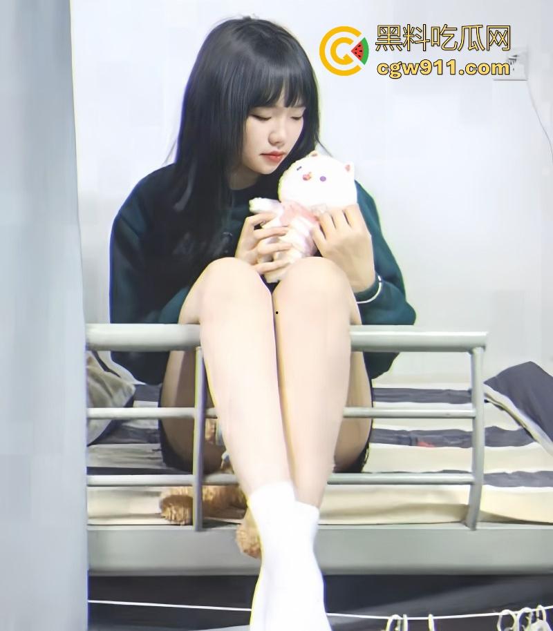 杭州师范大学【李雅楠】微胖学妹性爱视频泄露,身穿情趣护士装与男友激情狂欢,淫荡小母狗被打桩狂插玩弄!-2