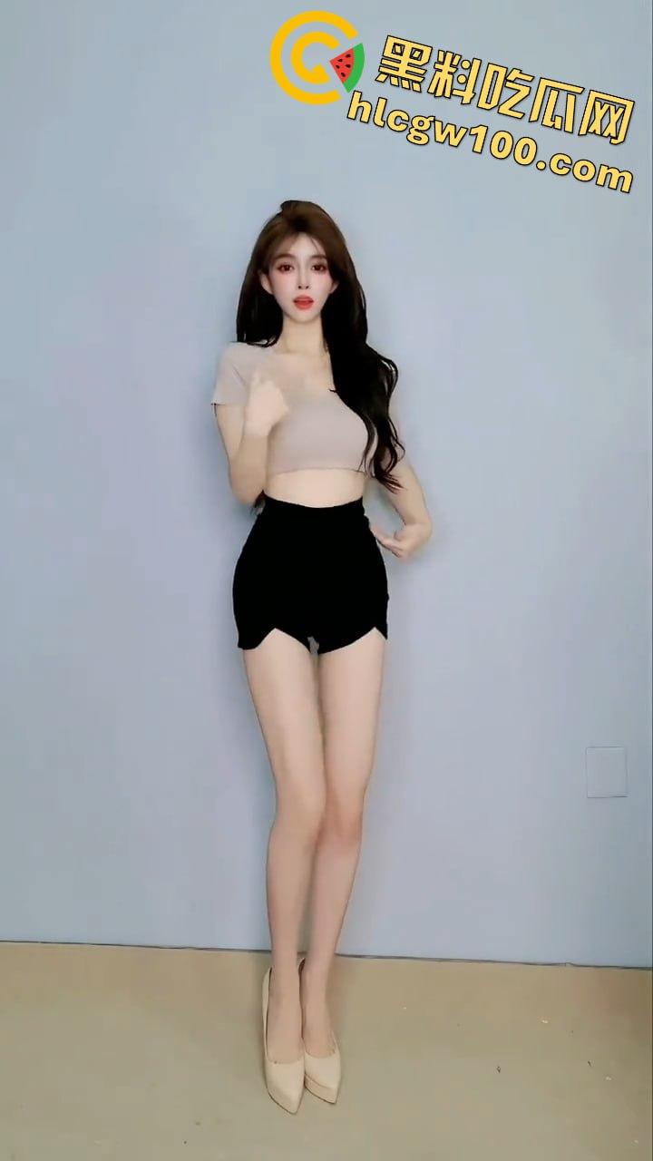 抖音反差婊【知洲】,榜一大哥定制骚舞,蕾丝丁字渔网袜,丰乳肥臀大骚逼-4