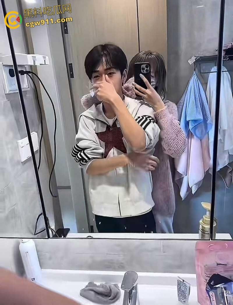 抖音340万粉网红【少涵】自曝猛料,男友伍六七出轨操女粉,无套内射女粉为其打胎,做爱视频曝光实锤无疑!-6