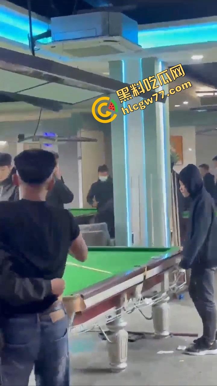 你别惹精神小伙，裤腰带一勒，砍山刀一抽，上来就给你一刀！你以为他是人？他是行走的社会炸弹！-6