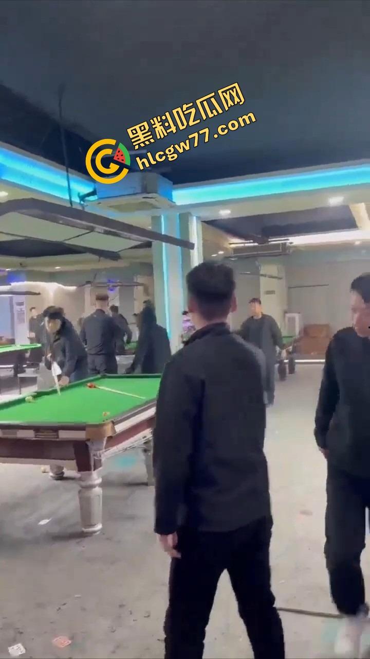 你别惹精神小伙，裤腰带一勒，砍山刀一抽，上来就给你一刀！你以为他是人？他是行走的社会炸弹！-7