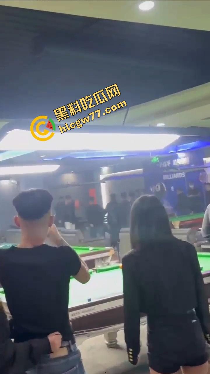 你别惹精神小伙，裤腰带一勒，砍山刀一抽，上来就给你一刀！你以为他是人？他是行走的社会炸弹！-11