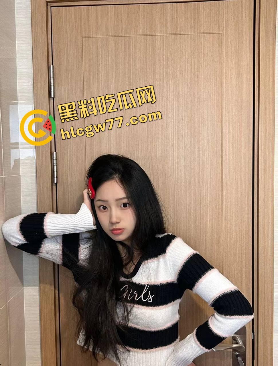 南陵学院白皮学妹『林楚楚』欲望强到自己求调教,高潮翻白眼吐舌头,被无套内射还喊喂尿打屁股!-4