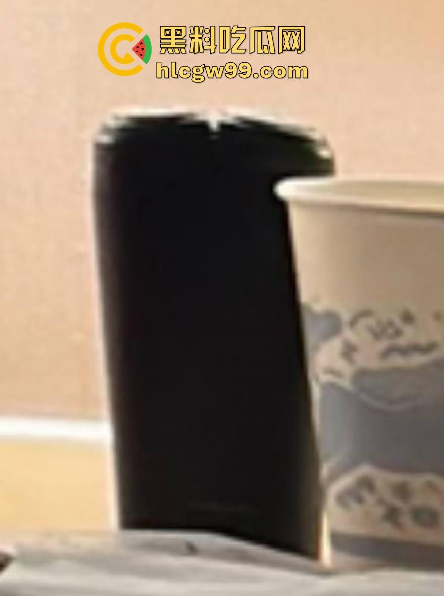 一张发给男朋友报备照片引发的惨案!群友化身福尔摩斯找到出轨证据,绿帽男友怒将其性爱视频曝光!-6