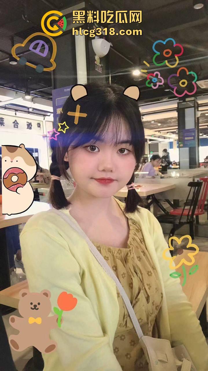 长沙网吧包间情侣激情开炮,青春期荷尔蒙爆棚,短发微胖小妹在线骑乘,小母狗爽翻天了!-1