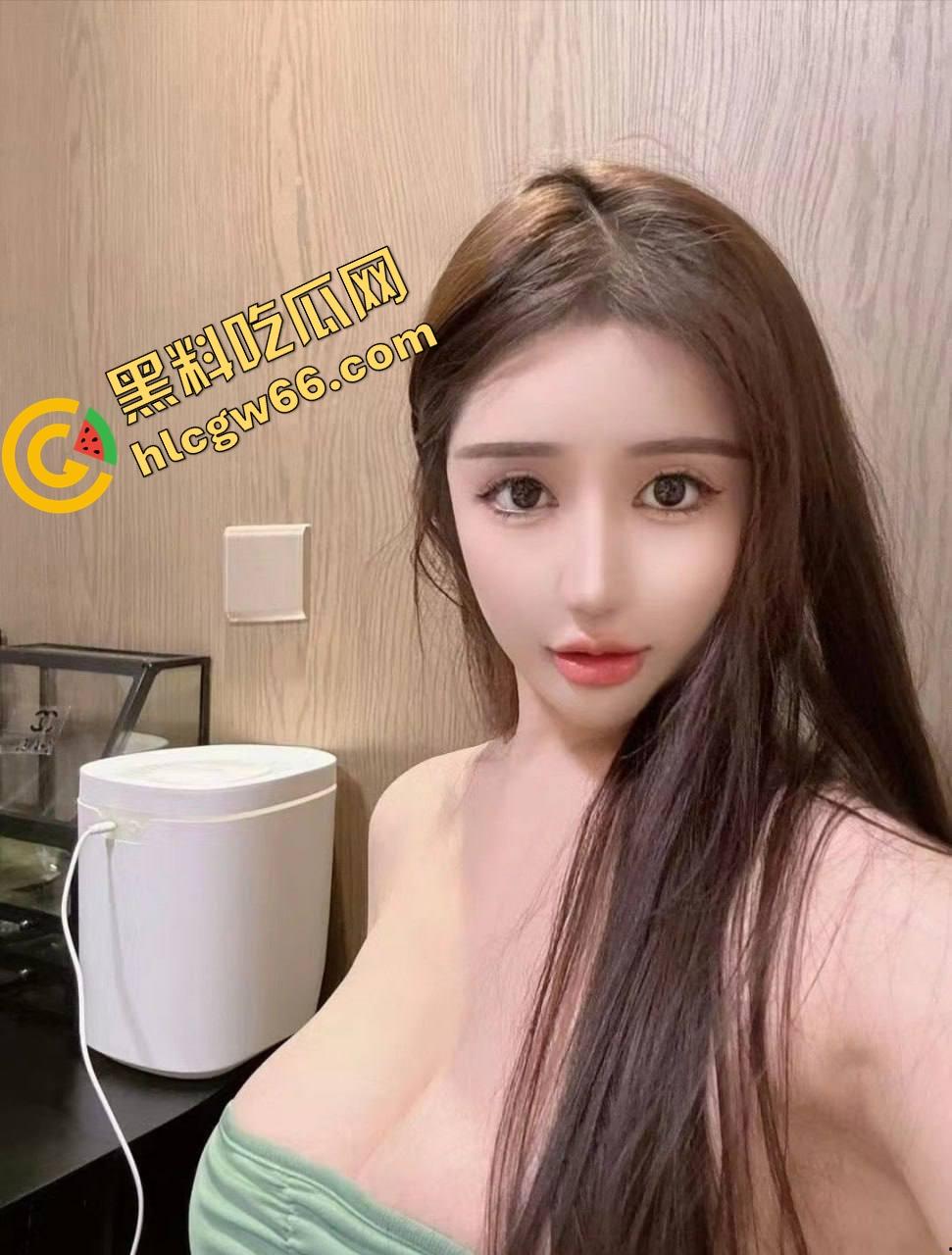 她的逼不是洞，是吞噬的深渊，河北『亦伊』肉穴不挑器具、全都能吞可乐瓶、旺仔牛奶通通吸进去！-3